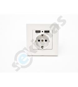 IP kamera paslėpta sienos rozetėje